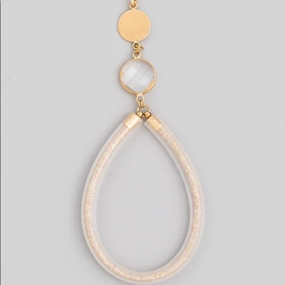 LAST ONE: Long gold chain shimmery pendant drop necklace - Picture 4 of 4